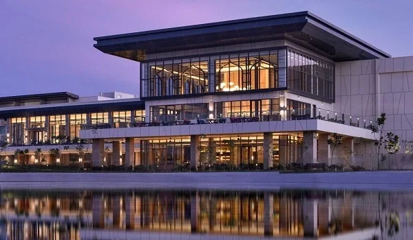 Featured Image of Mahindra Aqualily