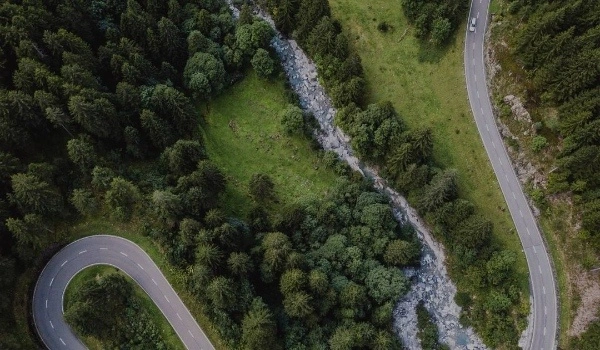 Featured Image of Mahindra Beacon Hill Mahalaxmi to Airport Distance